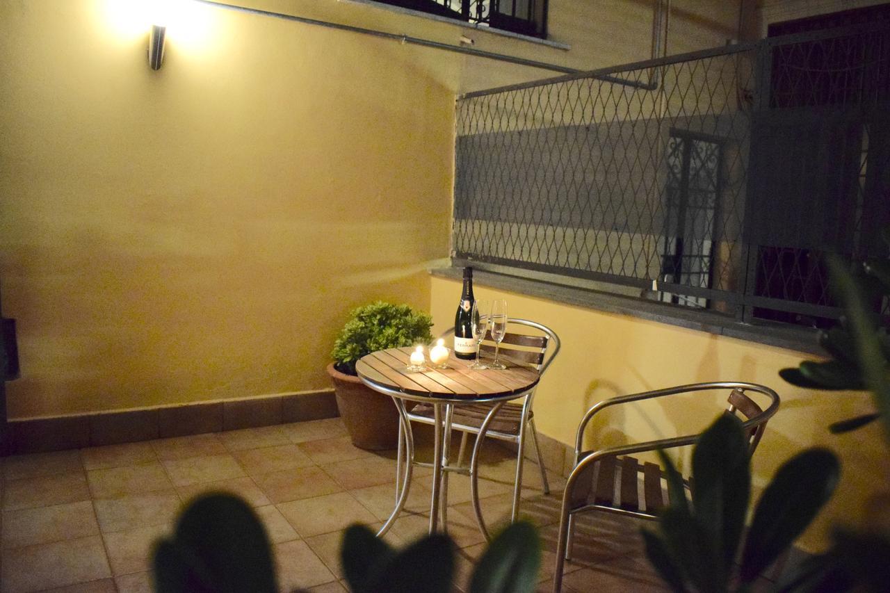 Corallo Rooms Salerno Bagian luar foto